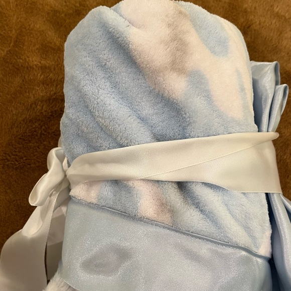 Nordstrom Baby Blanket - Blue Precious Elephants - Super Soft - NWT - Picture 3 of 4